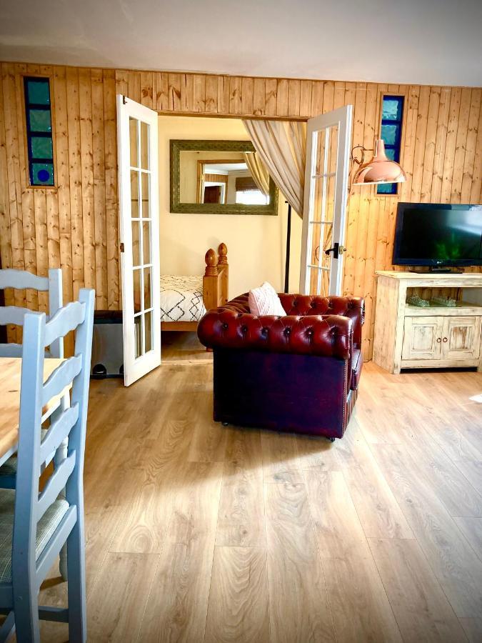 Aqua Shack At Pure Shores Retreats Apartman New Quay Kültér fotó